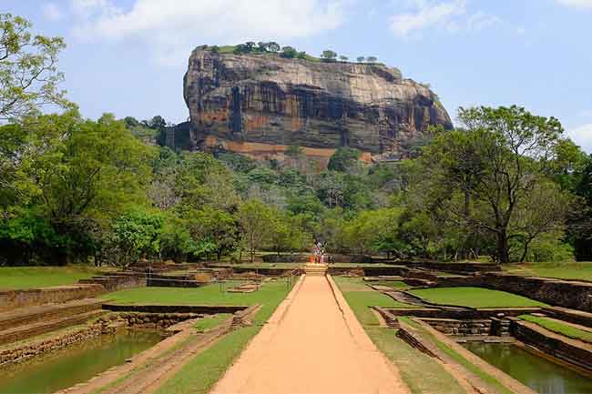 සීගිරියේ සංචාරක ආකර්ෂණය වැඩි කිරීමට කොරියාවෙන් බිලියන 2.4ක ආධාරයක්