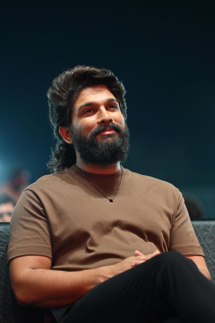 දකුණු ඉන්දීය සුපිරි නළු අල්ලු අර්ජුන් අත්අඩංගුවට