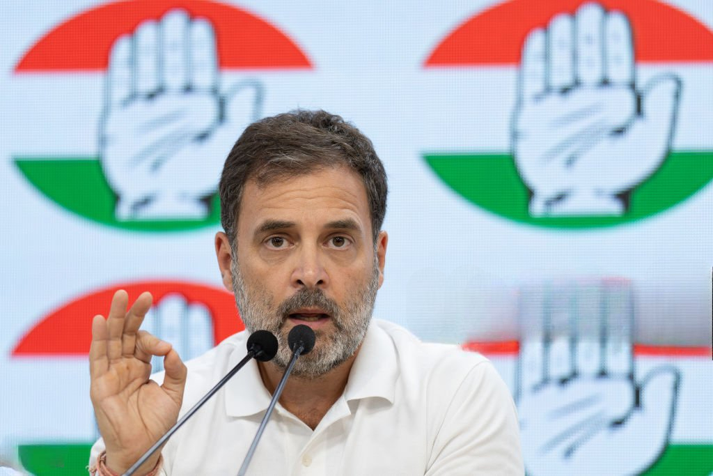 ඉන්දීය විපක්ෂ නායක රාහුල් ගාන්ධීට එරෙහිව පොලිස් පැමිණිල්ලක්